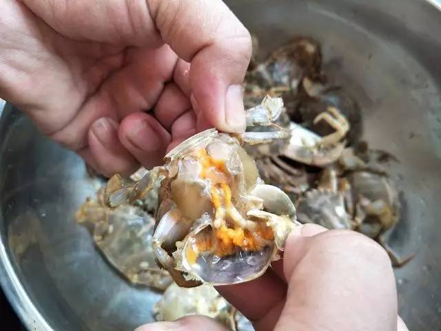 开云kaiyun官方网站_垄断国企高额超缴公积金 专家称冲击社会公平底线(图3) Kaiyun官方网站